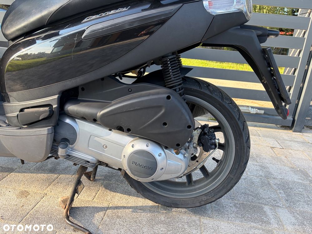 Piaggio Carnaby - 12