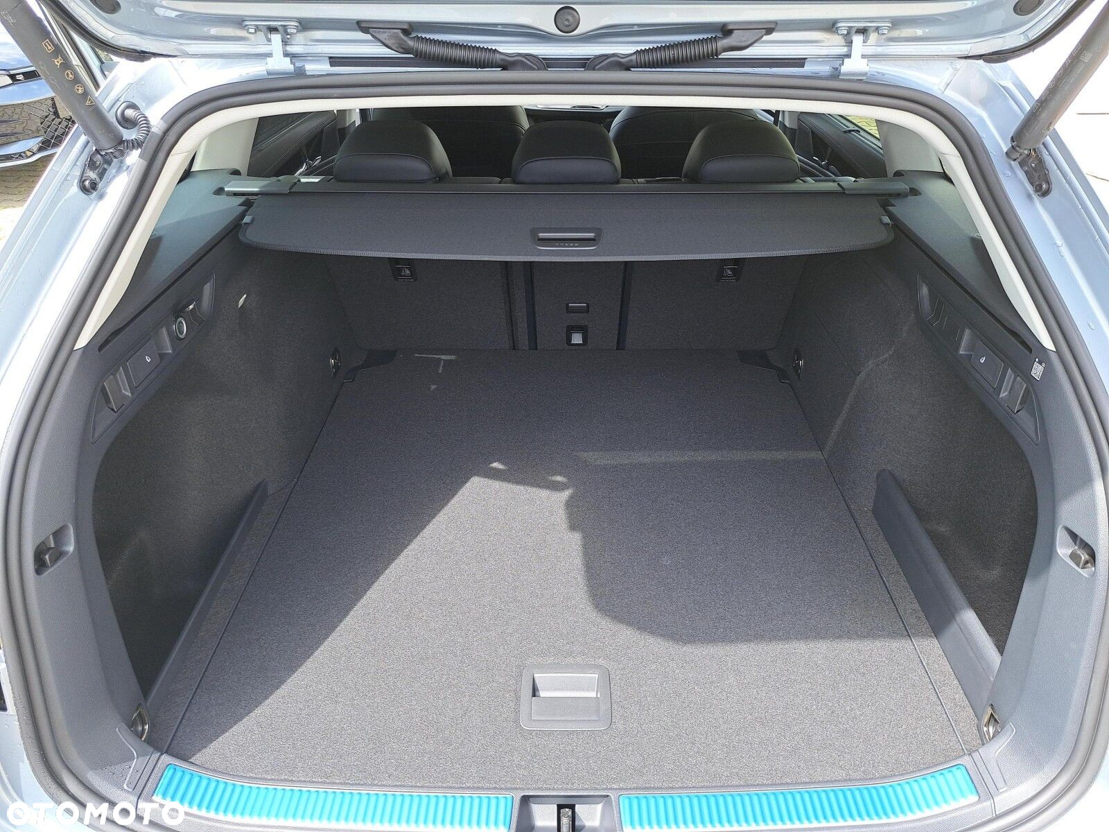 Volkswagen Passat - 17