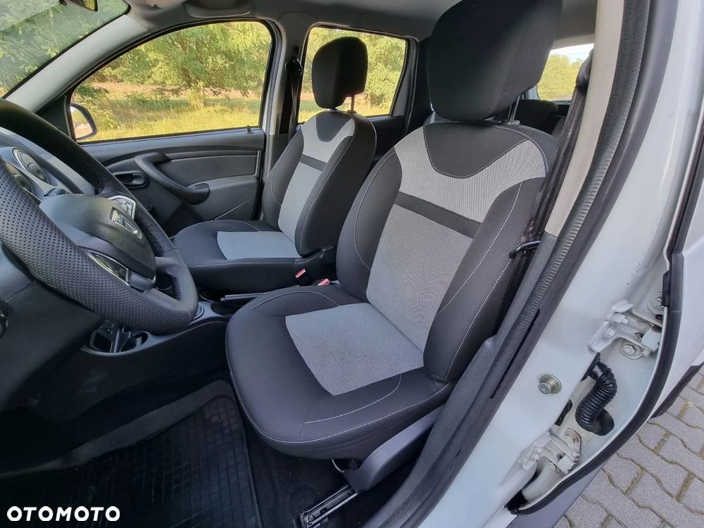 Dacia Duster 1.6 SCe Laureate S&S - 5