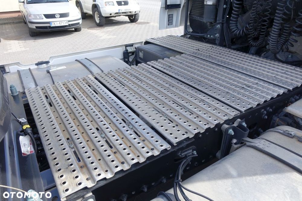 MAN TGX 18.510 4x2 BLS / STANDARD / AUTOMAT / EURO 6 / RETARDER / LODÓWKA / 2 ZBIORNIKI / NAVI - 17