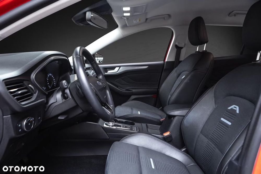 Ford Focus 1.0 EcoBoost Active - 30