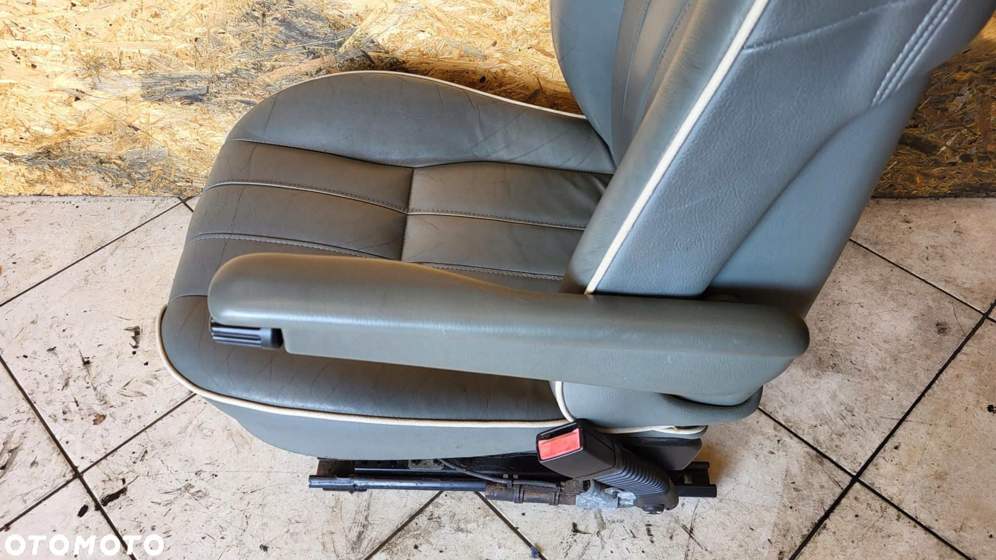 Fotel Prawy Przód Pasażera Range Rover Vogue L322 EU - 6