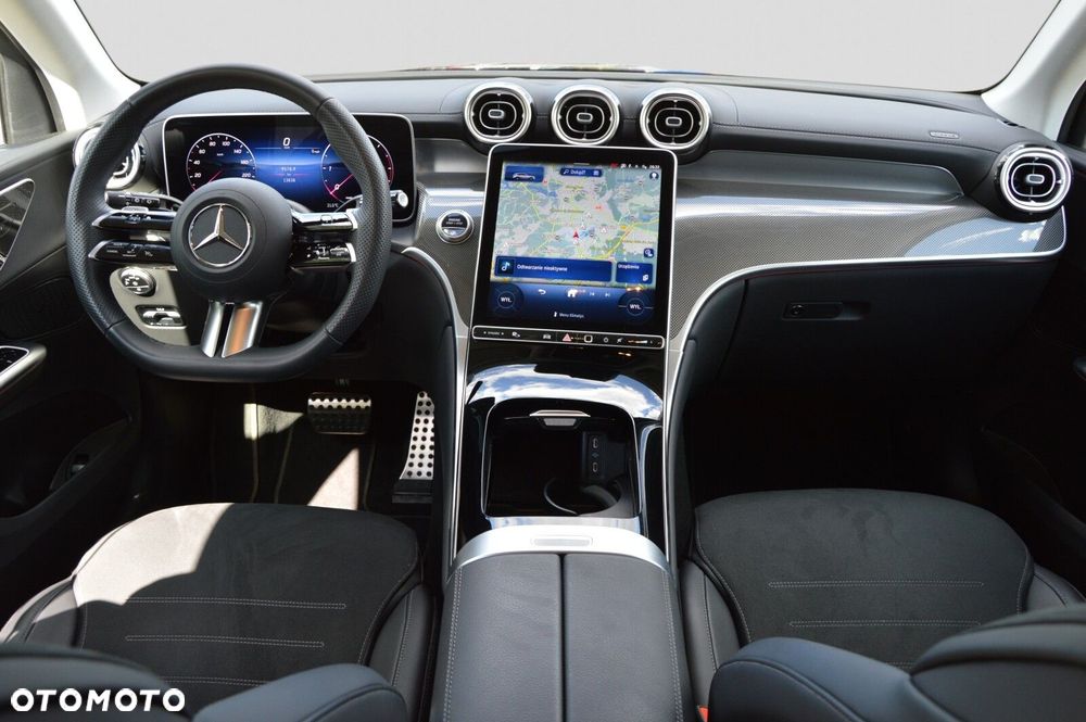 Mercedes-Benz GLC - 21