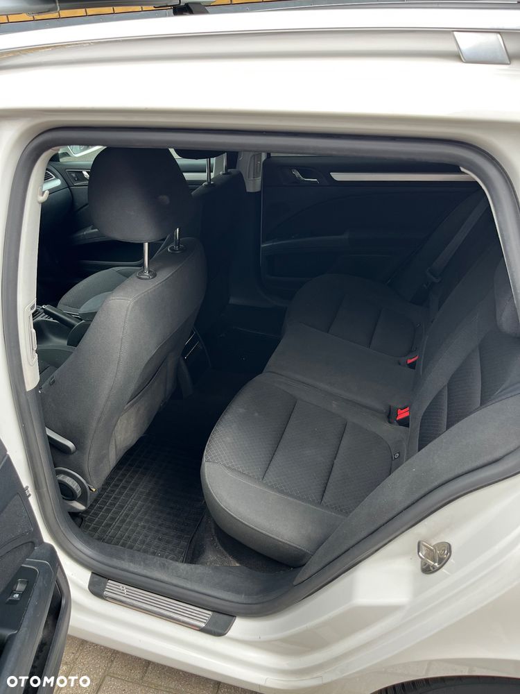 Skoda Superb 2.0 TDI Elegance DSG - 19