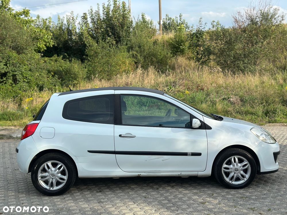 Renault Clio - 6