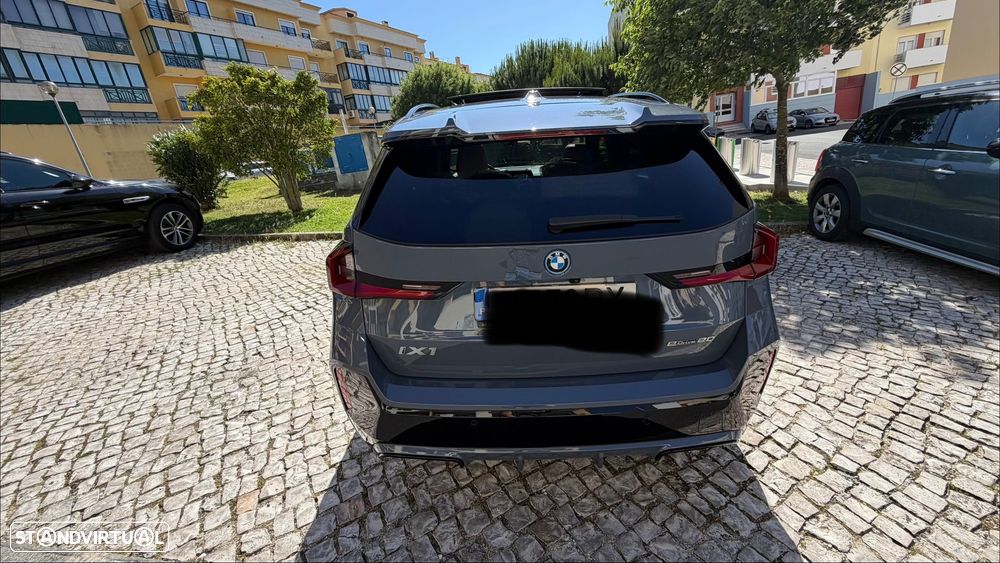 BMW iX1 - 14