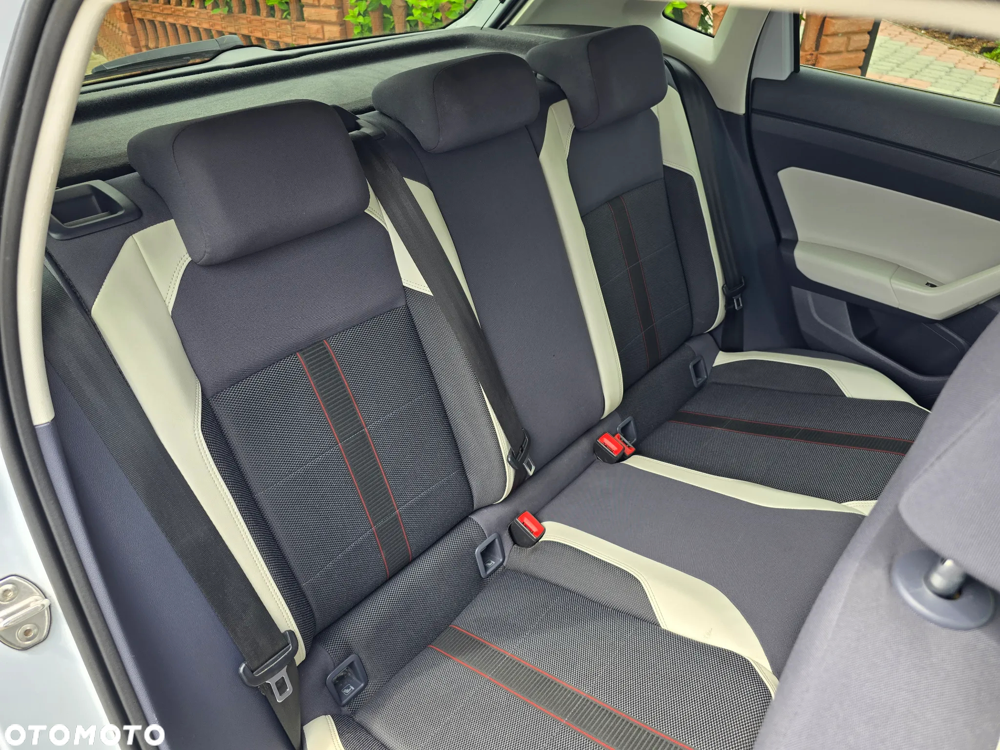 Volkswagen Polo - 14