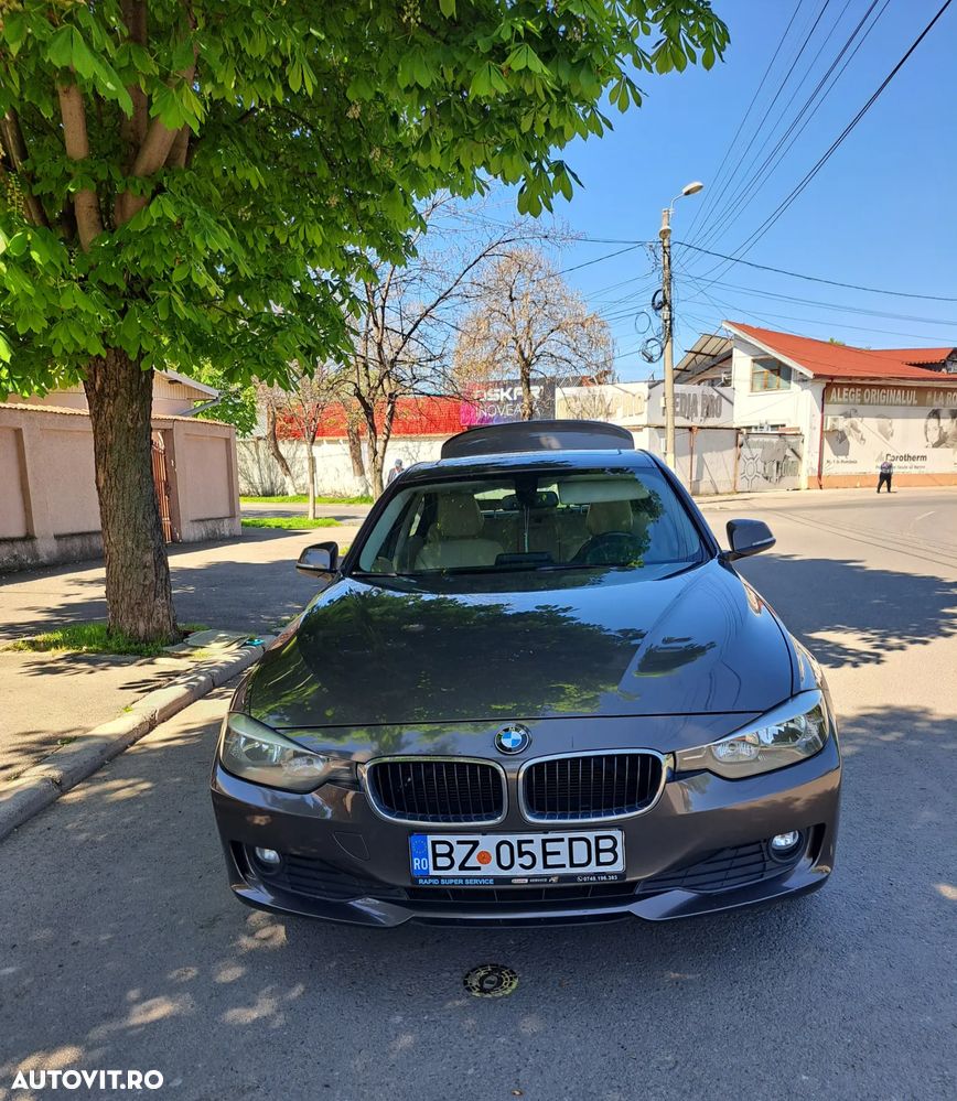 BMW Seria 3 318d Blue Performance Luxury Line - 1