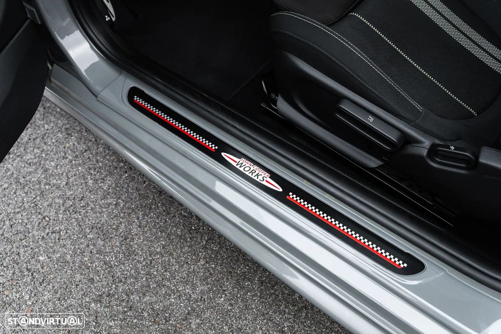 MINI 3 Portas John Cooper Works - 27