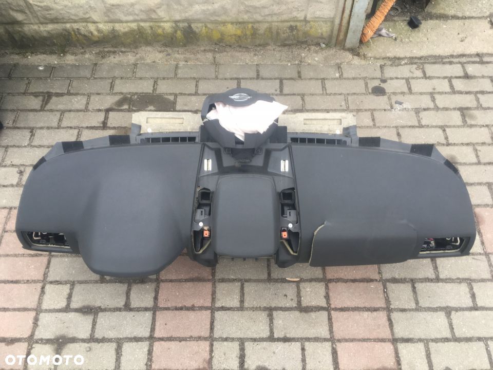 DESKA Konsola OPEL ZAFIRA B PO WYSTRZALE EUROPA - 2