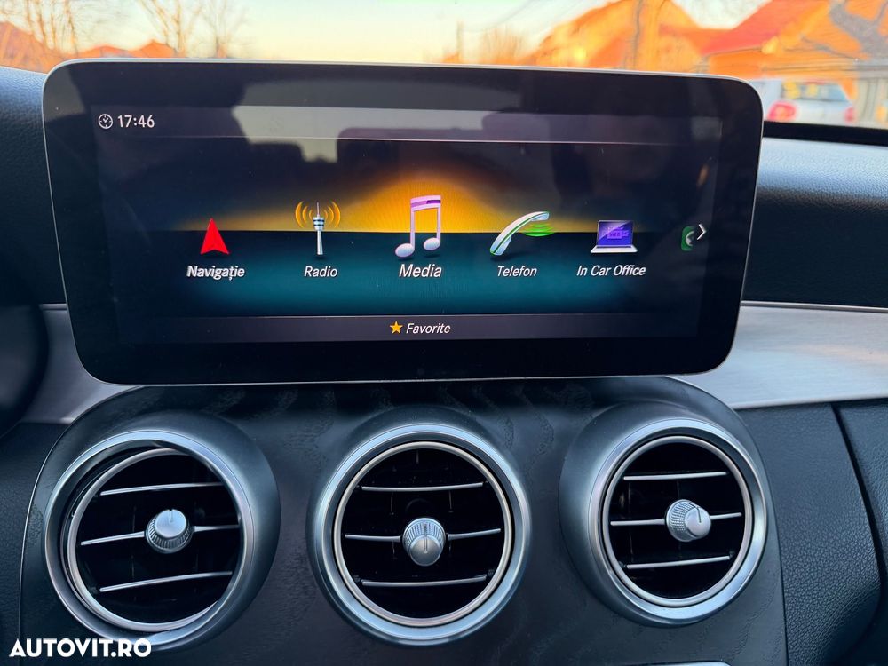 Mercedes-Benz C - 12