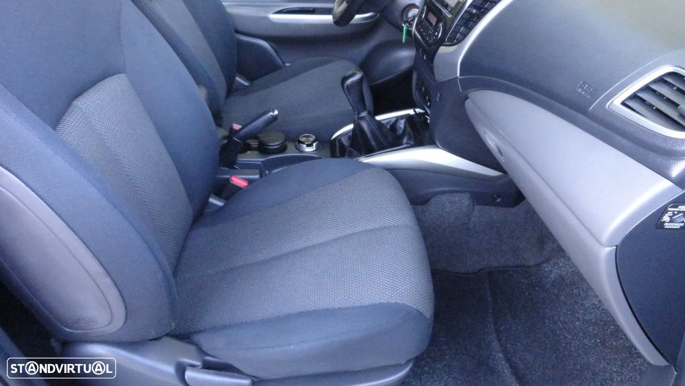 Mitsubishi L200 2.4 DI-D CD Invite 4WD - 24