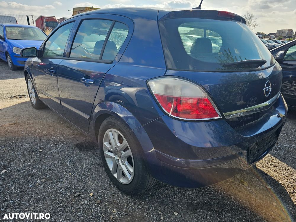 Opel Astra - 4