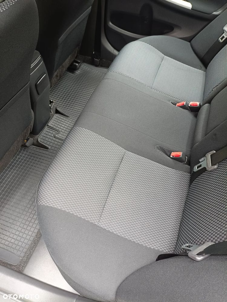 Toyota Corolla 1.6 Premium + - 10