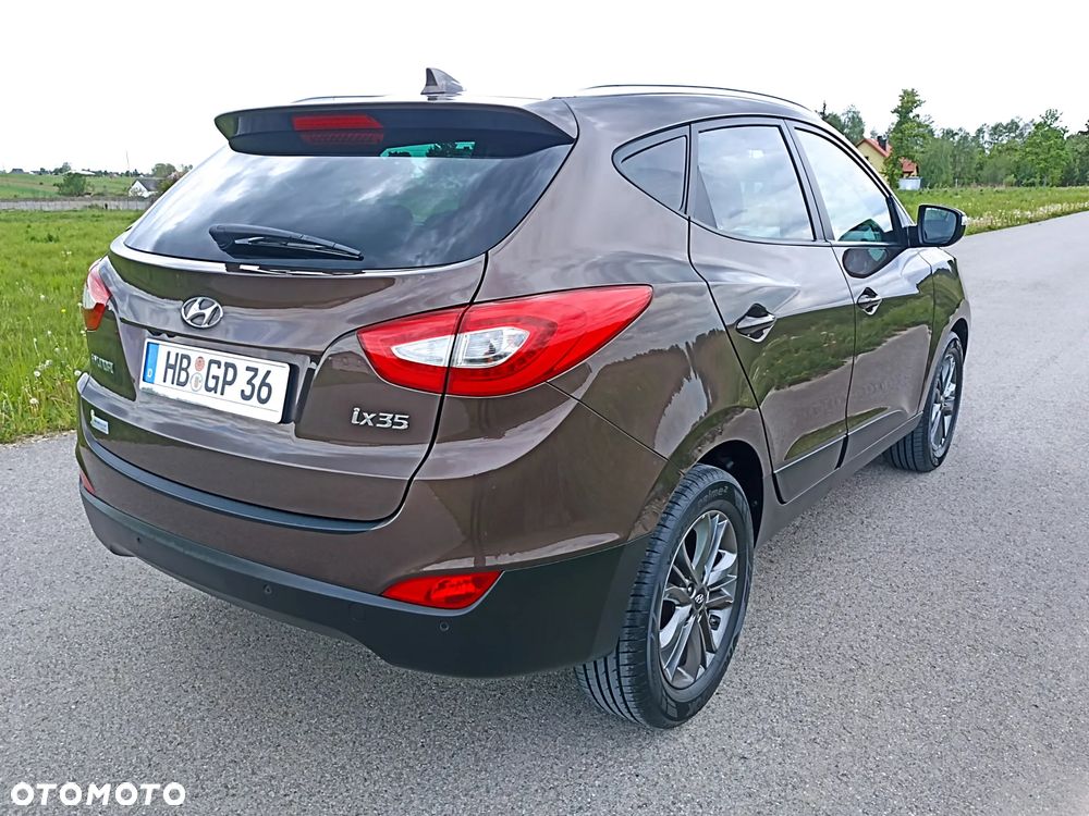 Hyundai ix35 1.7 CRDi 2WD blue Finale Gold - 31
