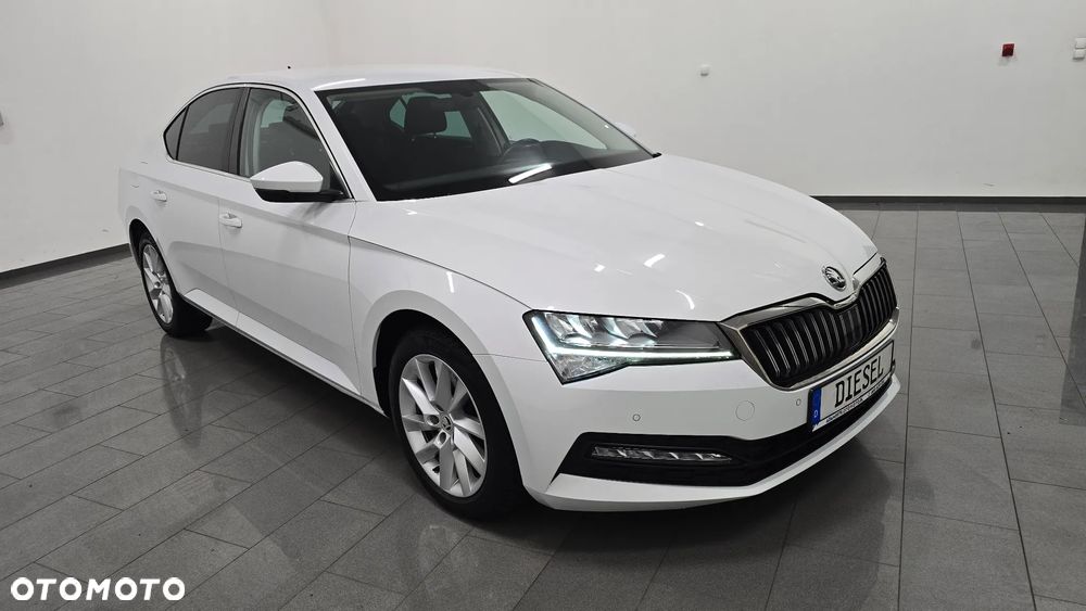 Skoda Superb 2.0 TDI SCR Style DSG - 2
