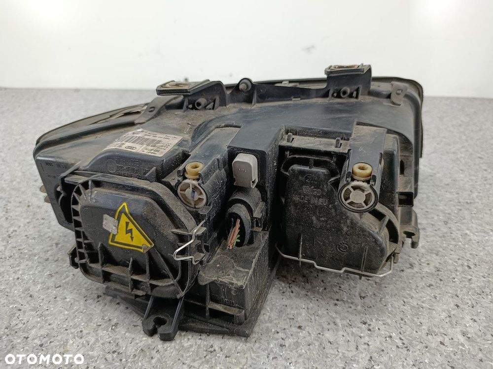 LAMPA PRZÓD LEWA XENON AUDI A4 B6 8E0941003C 8E0990007C 89305770  VALEO - 8