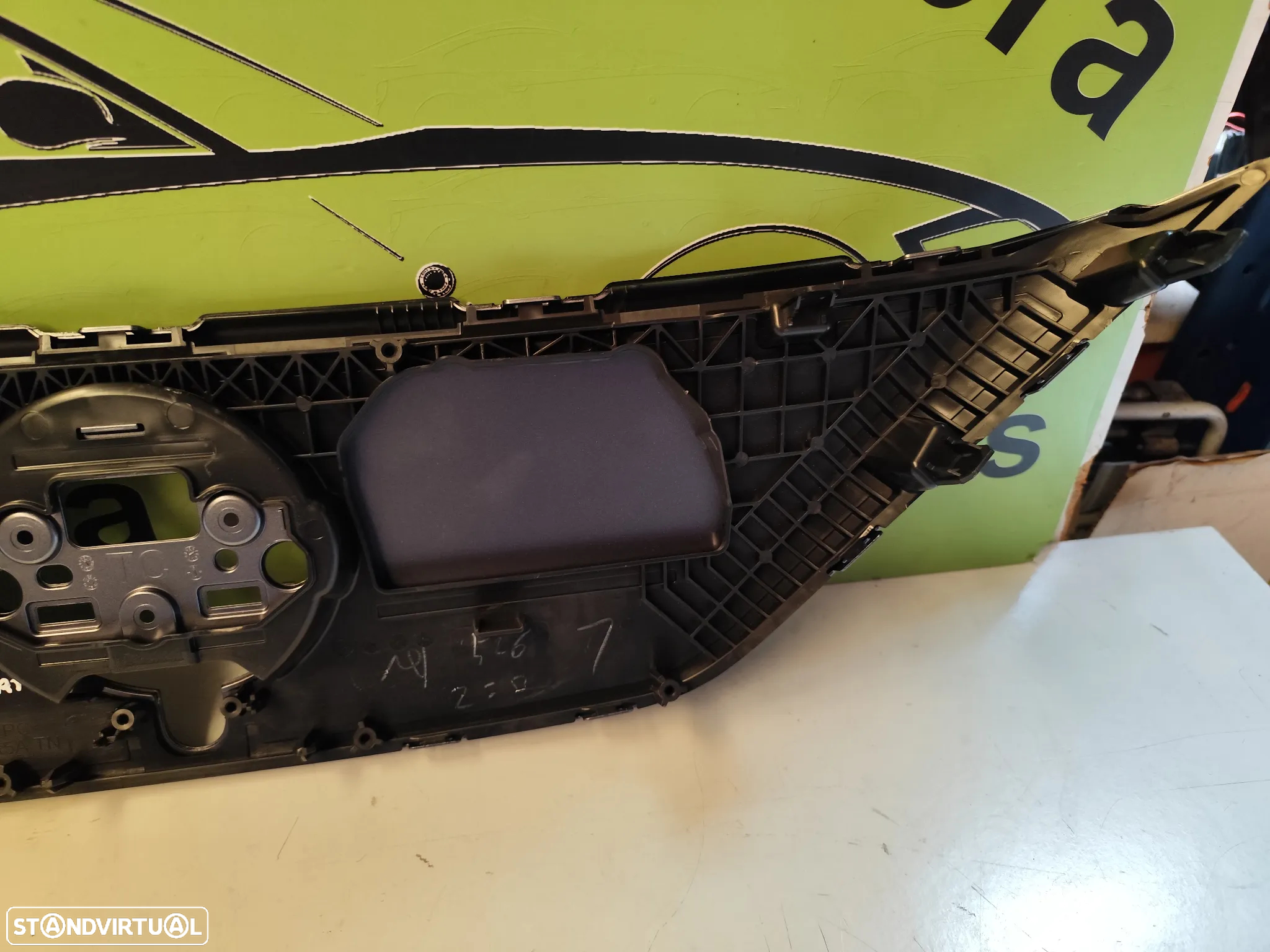 NISSAN LEAF II PLASTICO GRELHA PARA CHOQUES FRENTE - PC609 - 6