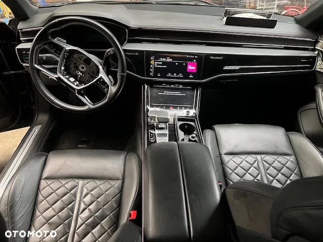 Audi A8 - 15