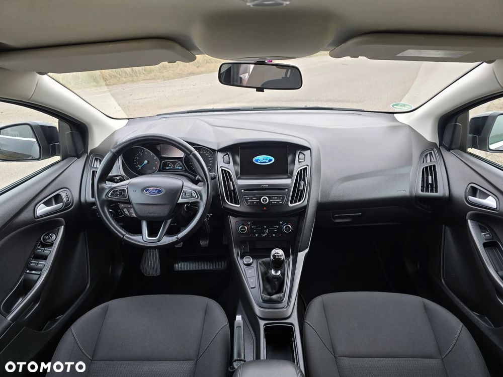 Ford Focus 1.0 EcoBoost Titanium - 5