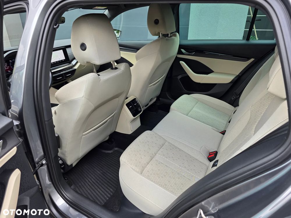 Skoda Octavia 2.0 TDI Style DSG - 13