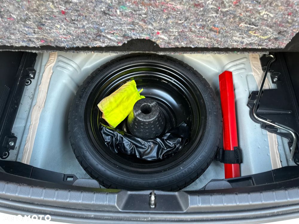 Toyota Yaris - 13