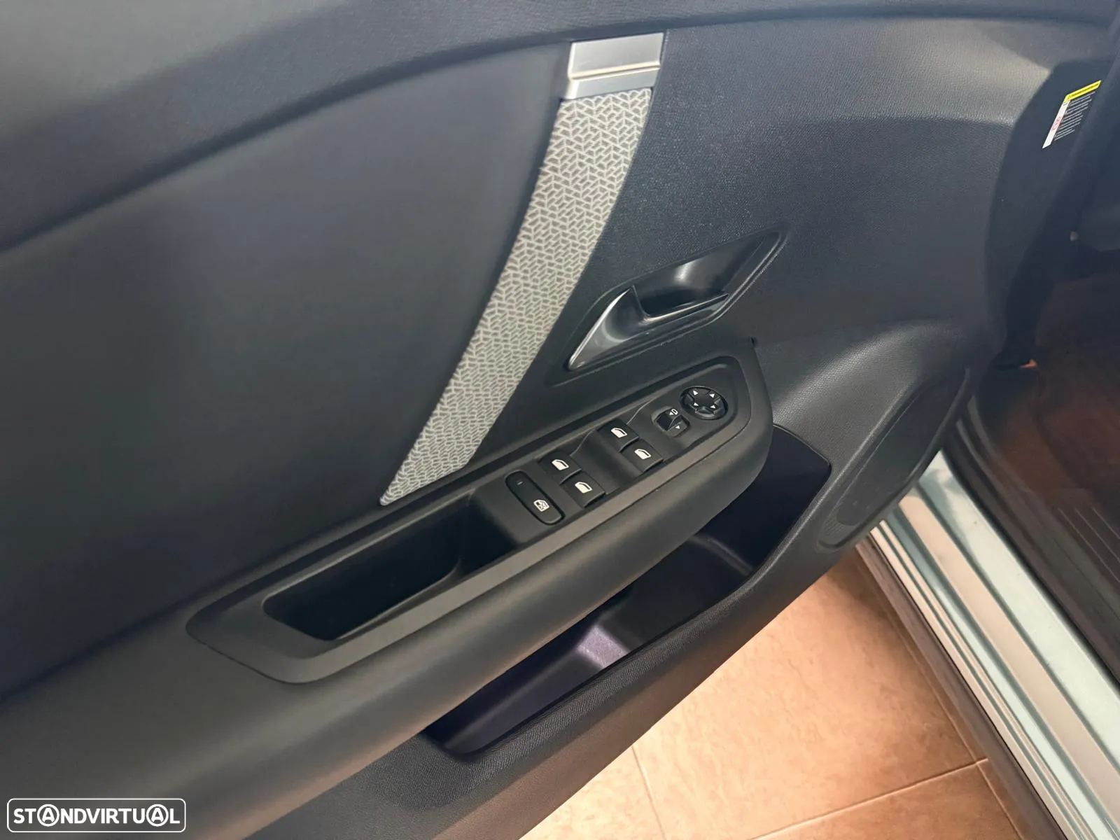 Citroën C4 1.5 BlueHDi Shine Pack EAT8 - 12