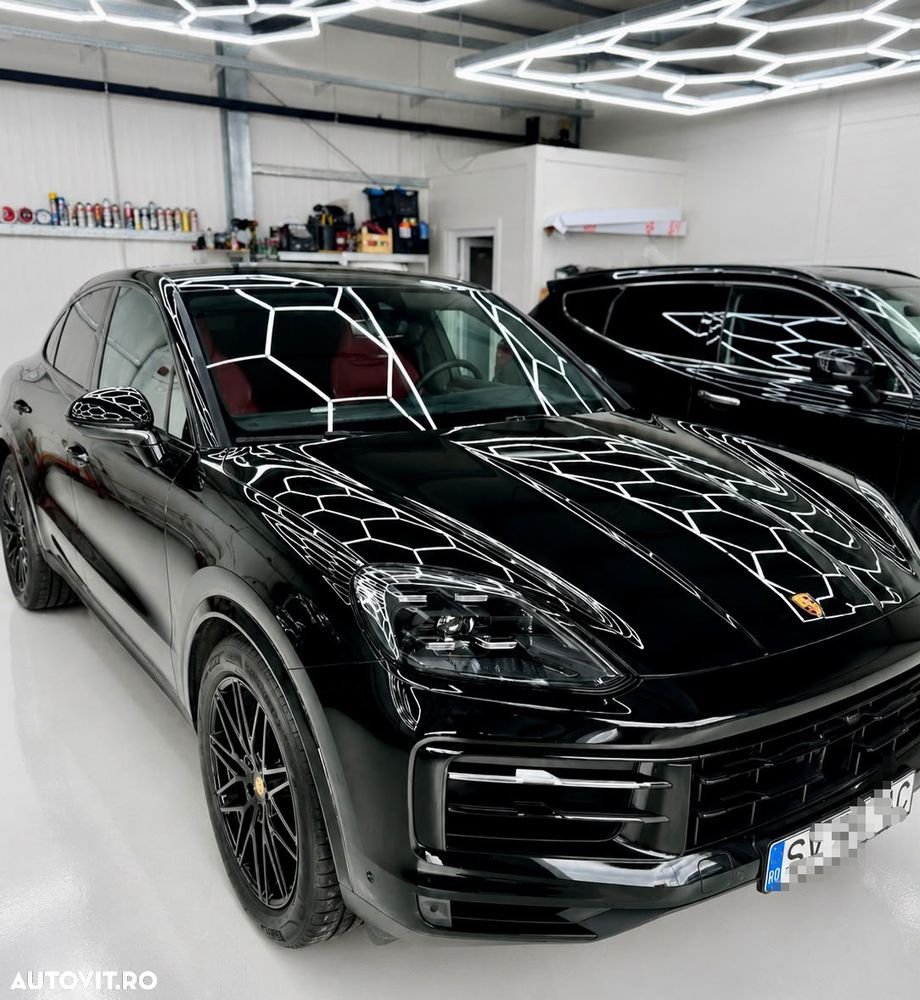 PORSCHE Cayenne Coupe 2023 — imagine 3