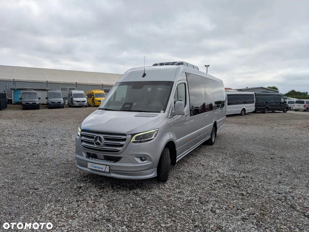 Mercedes-Benz Sprinter 519 - 12