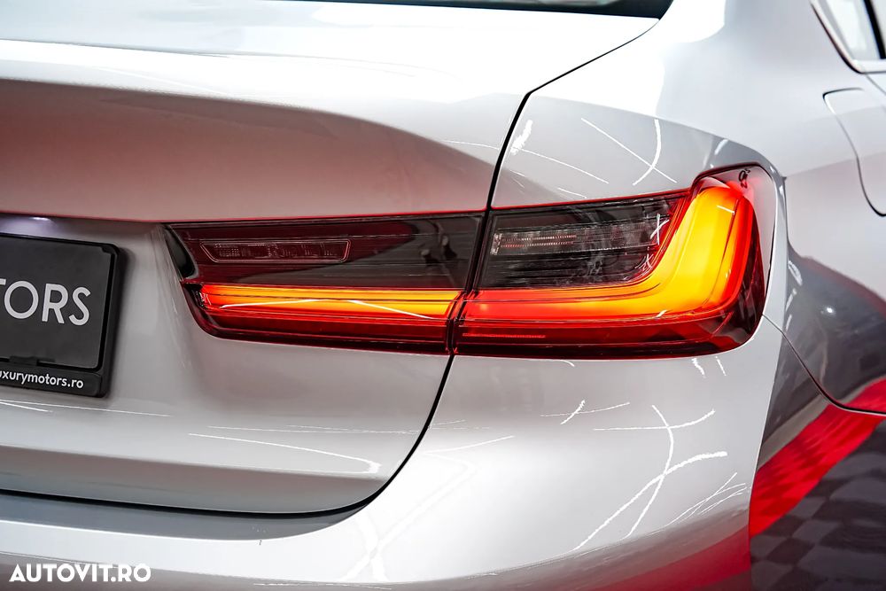 BMW Seria 3 318i Aut. - 23