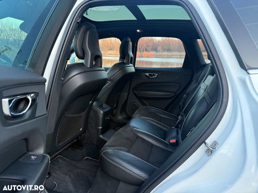 Volvo XC 60 T8 Twin Engine AWD R-Design - 13