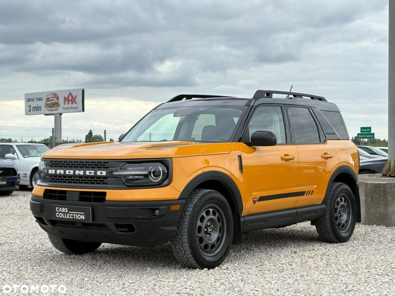 Ford Bronco - 8