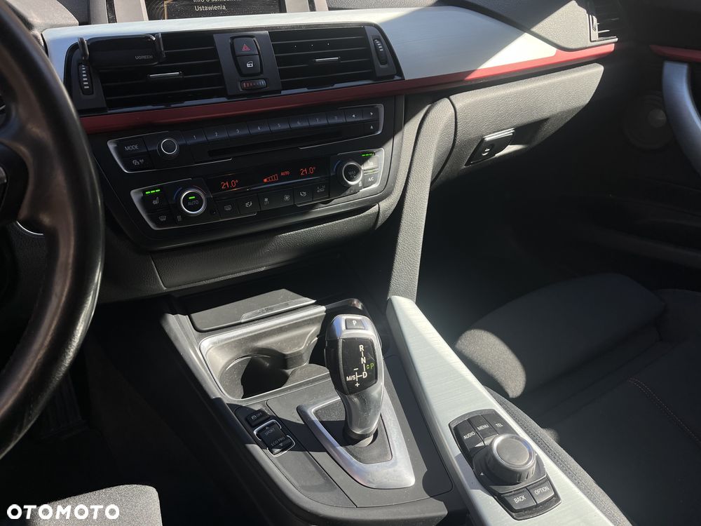 BMW 3GT 318d Sport Line - 7