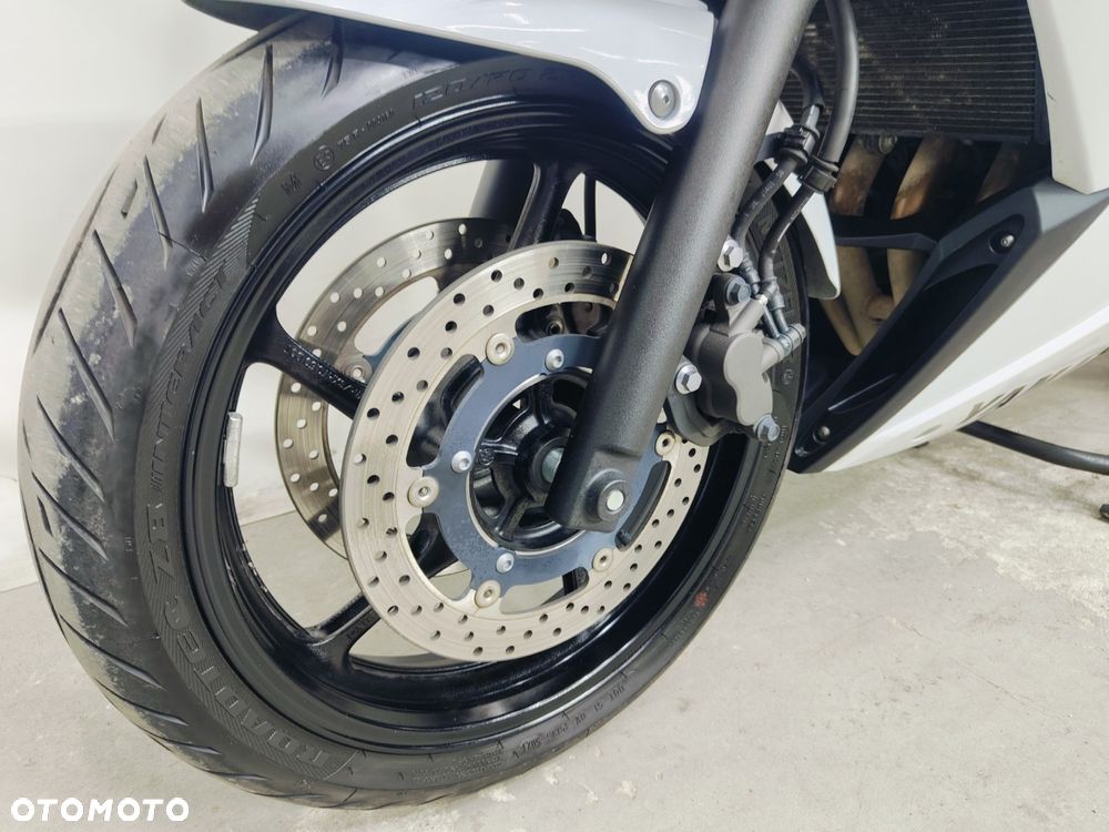 Yamaha XJ - 22