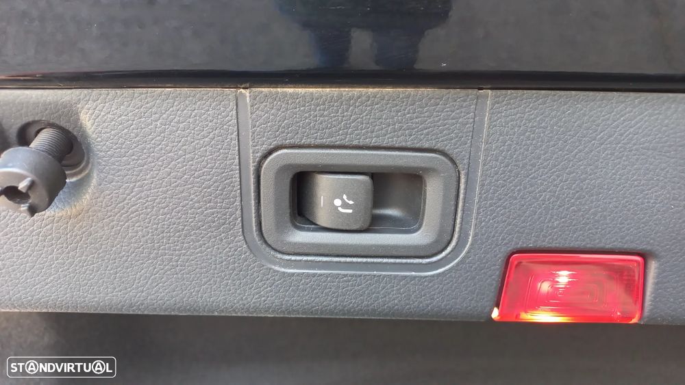 Mercedes-Benz CLA 250 e AMG Line - 27