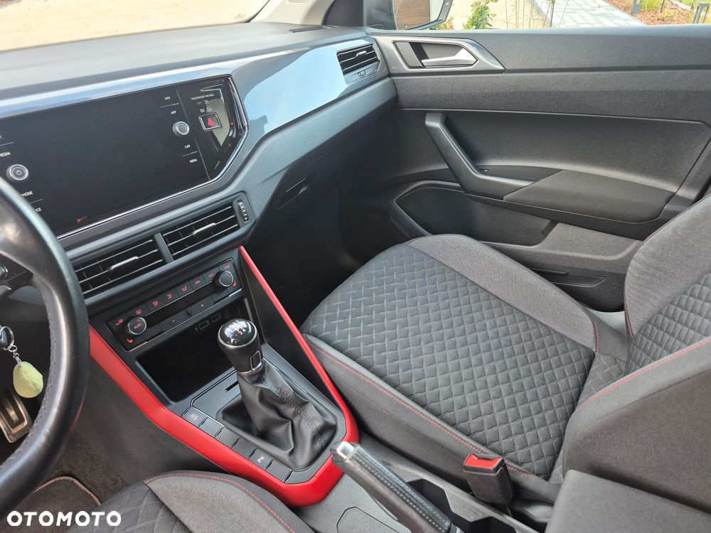 Volkswagen Polo - 13