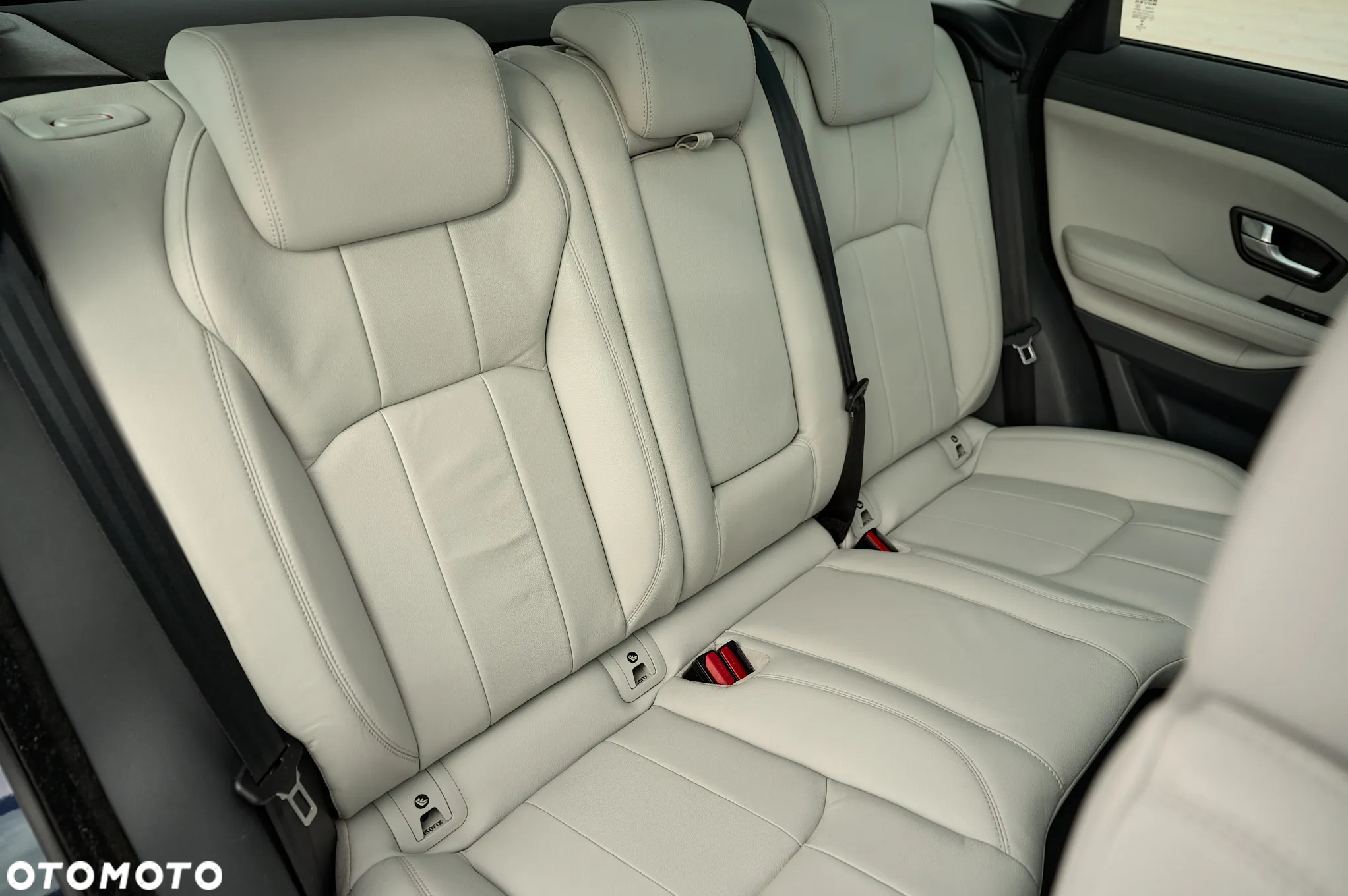 Land Rover Range Rover Evoque 2.0eD4 SE Dynamic Special Edition - 8