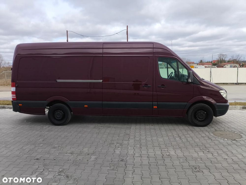 Mercedes-Benz Sprinter - 14
