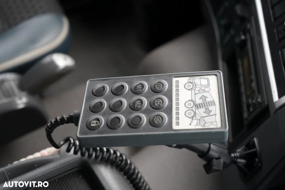 Volvo FMX 410 / 8x4 / BETONIERĂ / BETONIERĂ / LIEBHERR / 9 M3 / I-SHIFT / JANTE DIN ALIAJ / EURO 5 - 36
