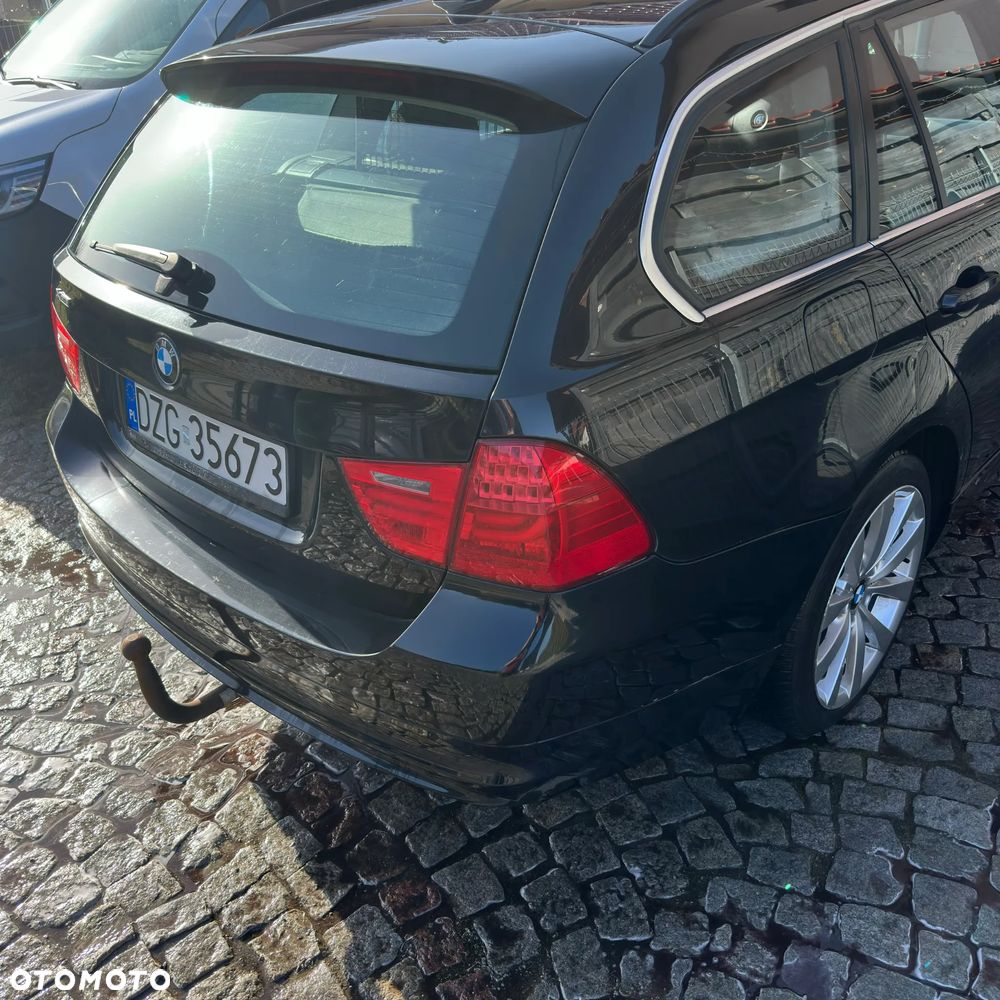 BMW Seria 3 320d Efficient Dynamics EU6 - 4