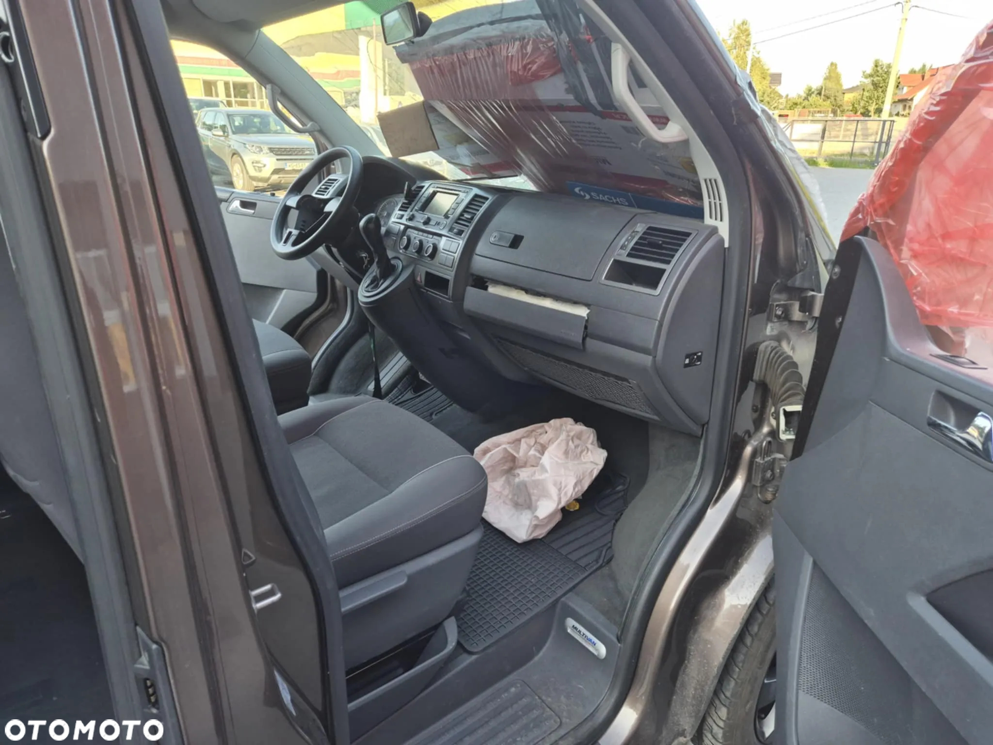 Volkswagen Multivan - 8