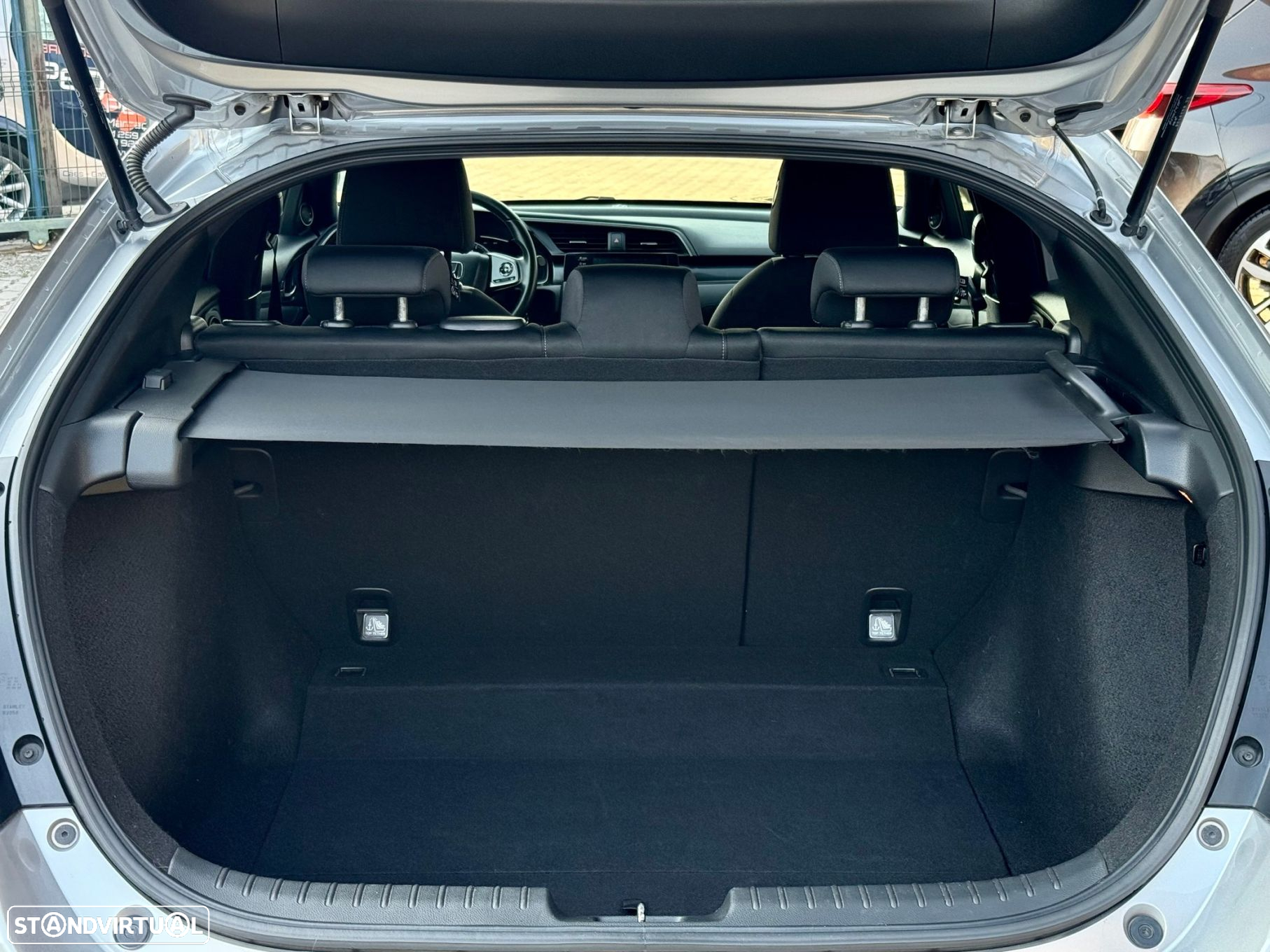 Honda Civic 1.0 i-VTEC Executive Premium - 22