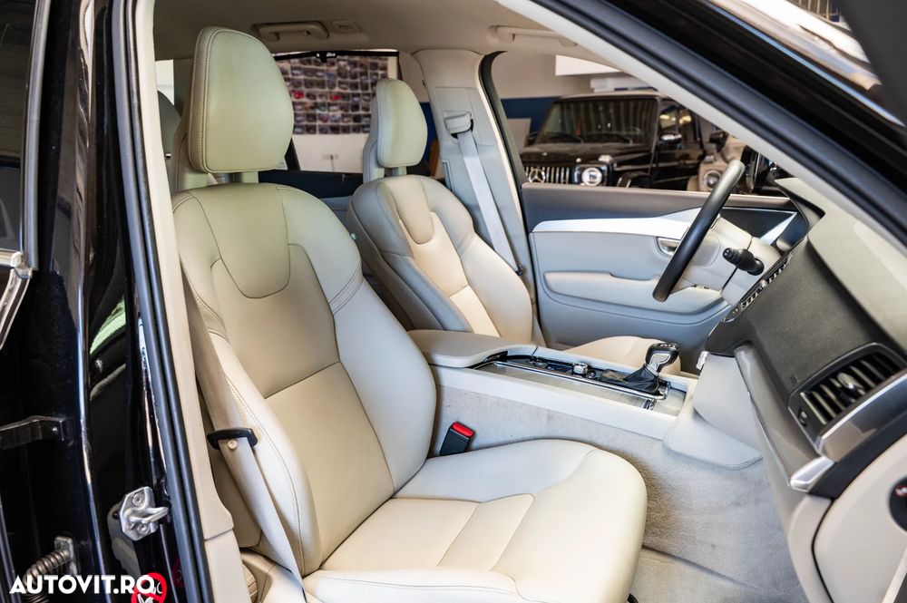 Volvo XC 90 D5 AWD Geartronic Momentum - 31