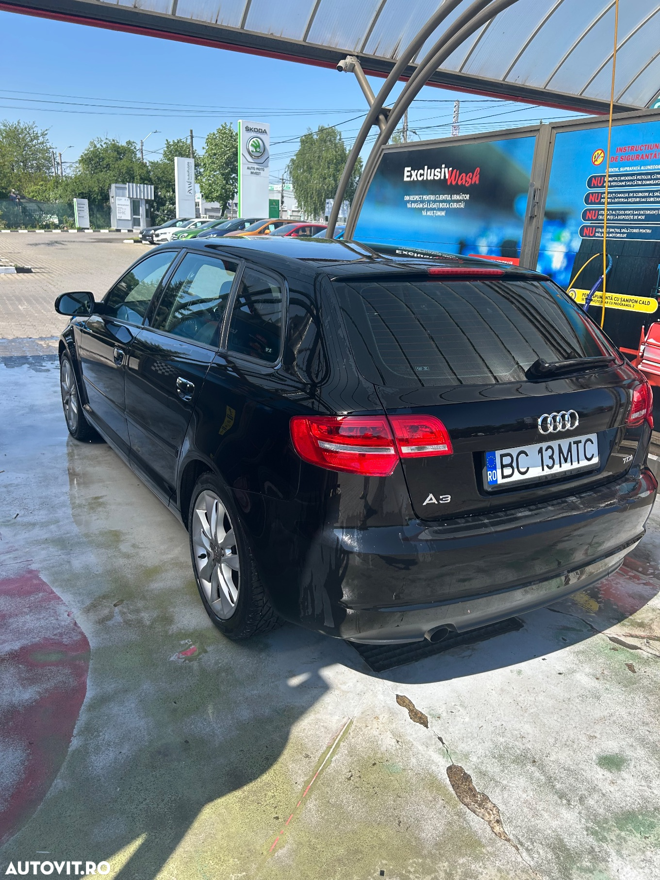 Audi A3 1.6 TDI Sportback DPF S tronic Ambition - 4