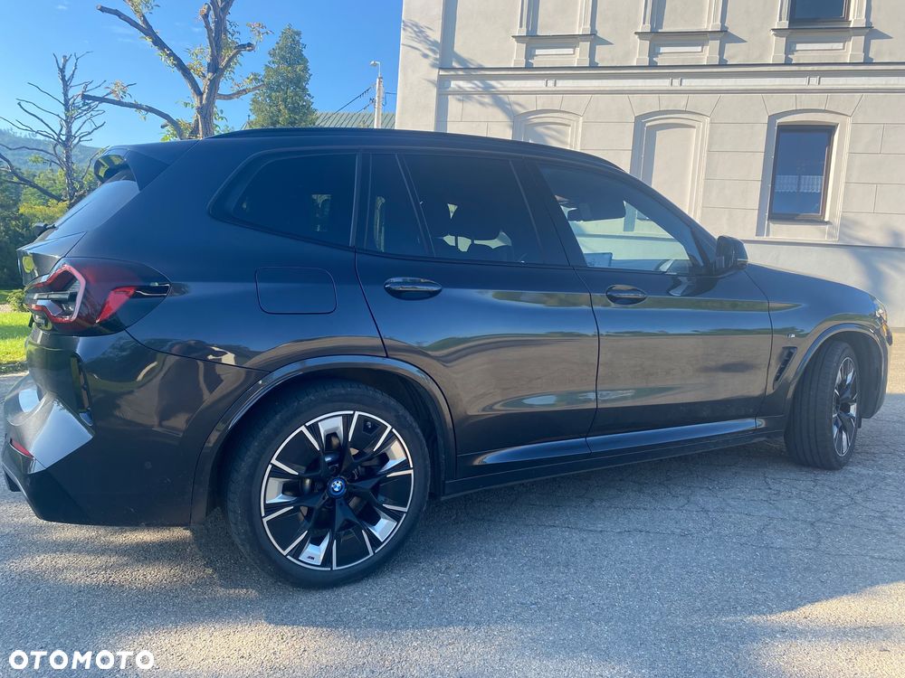 BMW iX3 - 1