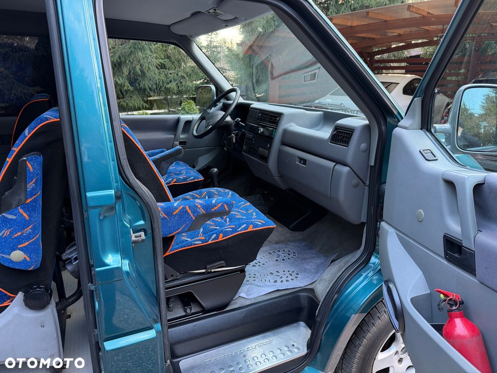 Volkswagen Multivan - 8