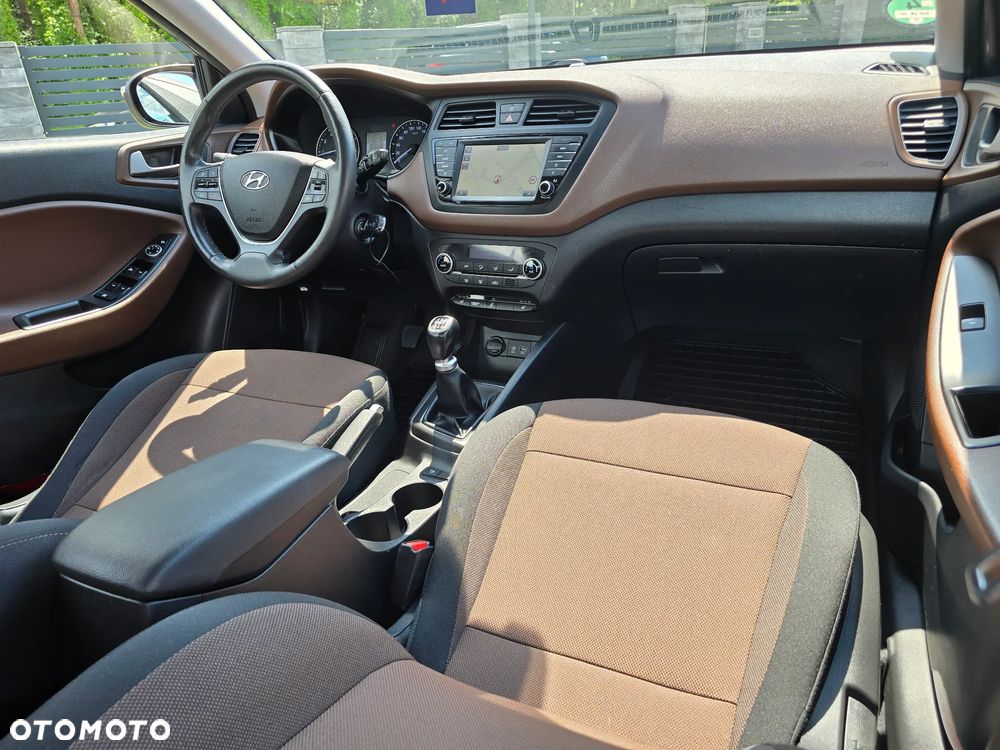 Hyundai i20 1.2 Fifa World Cup Edition - 26