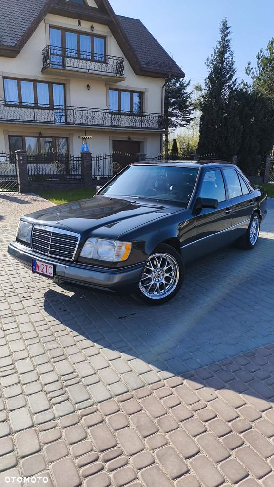 Mercedes-Benz W124 (1984-1993) ver-320-avantgarde - 1
