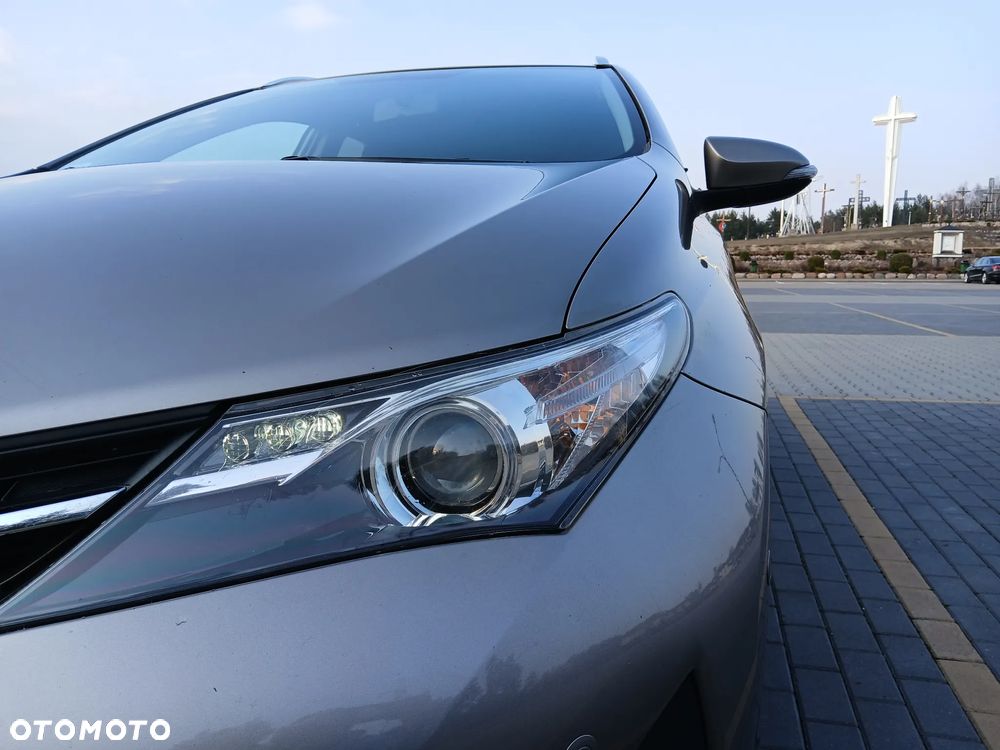 Toyota Auris 1.4 D-4D Premium - 14