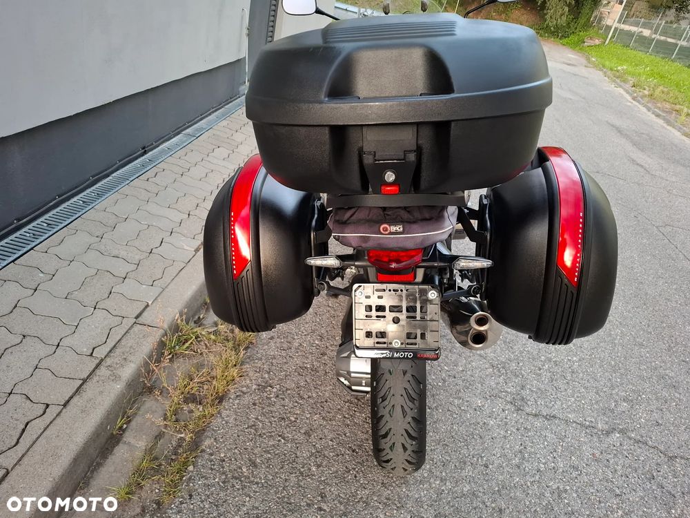 Honda VFR - 11